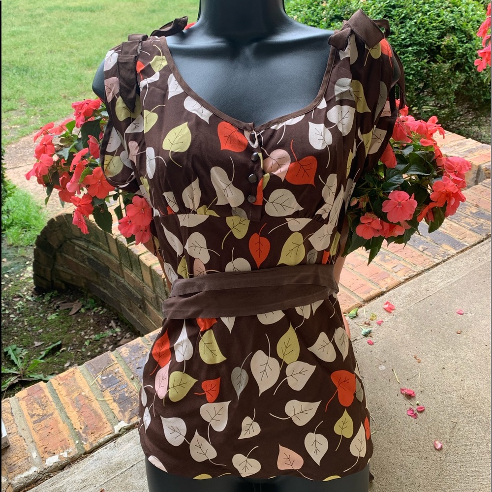Anthropologie 100% silk Odille Leaf Patterned baby doll top Blouse 4 Y2K